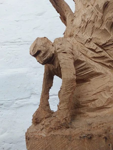 Like to fly — Ansicht 19, Holzskulptur von Stefan Seitz