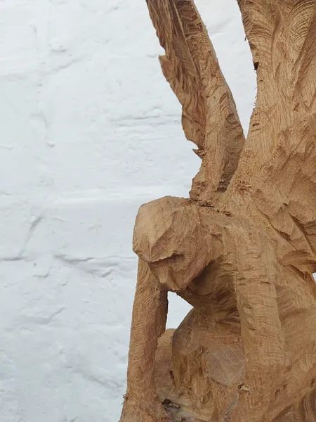 Like to fly — Ansicht 21, Holzskulptur von Stefan Seitz