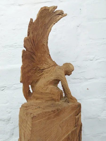 Like to fly — Ansicht 5, Holzskulptur von Stefan Seitz
