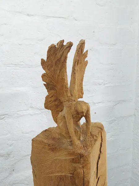Like to fly — Ansicht 7, Holzskulptur von Stefan Seitz