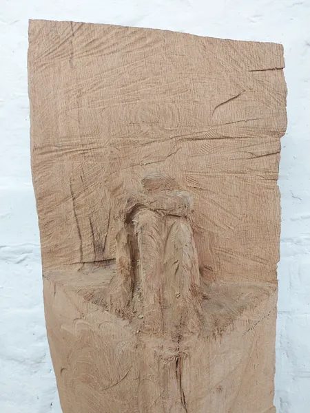 shy. — Vista 10, escultura en madera de Stefan Seitz