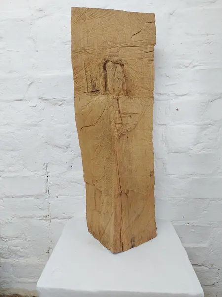 shy. — Vista 2, escultura en madera de Stefan Seitz