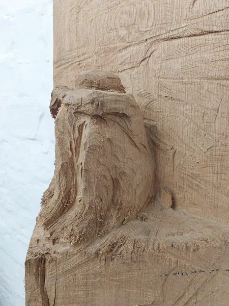 shy. — Vista 7, escultura en madera de Stefan Seitz