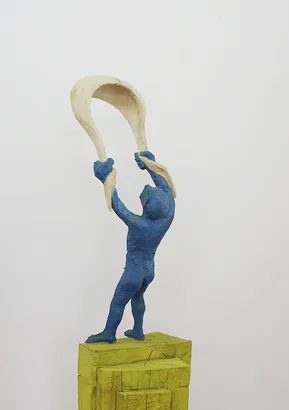 Sigi — View 4, wooden sculpture by Stefan Seitz