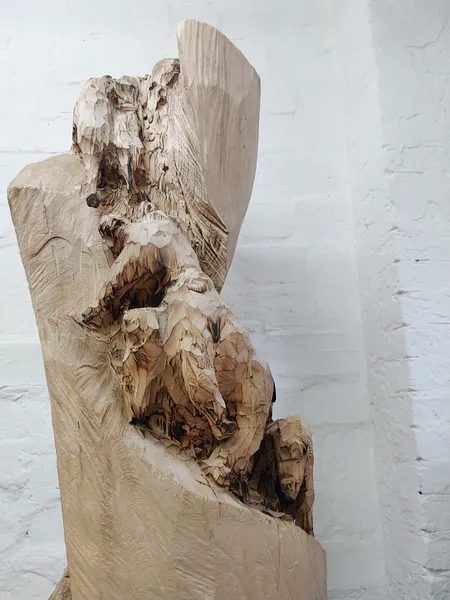 Strömungen — Ansicht 5, Holzskulptur von Stefan Seitz